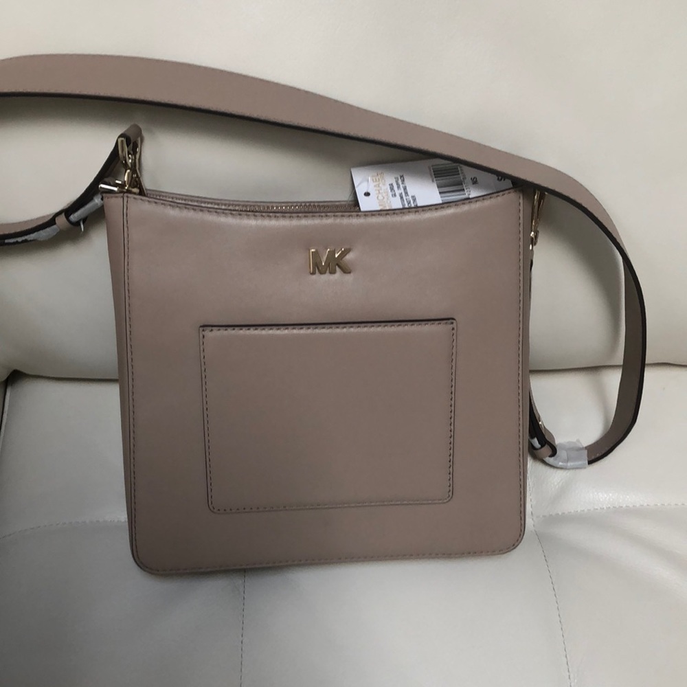 Michael Kors crossbody/shoulder bag